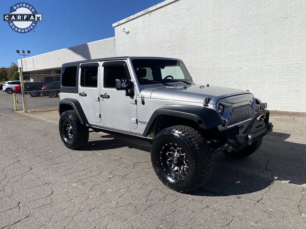 Used 2011 Jeep Wrangler Unlimited Sahara image 8