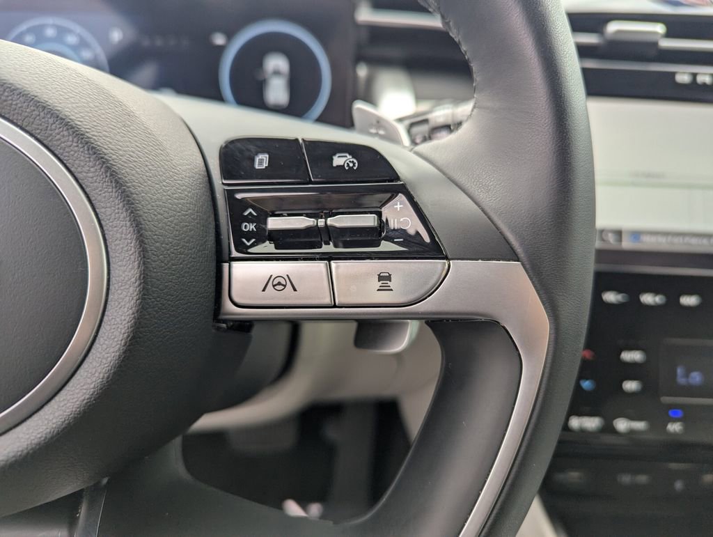 Used 2023 Hyundai Tucson Limited image 29