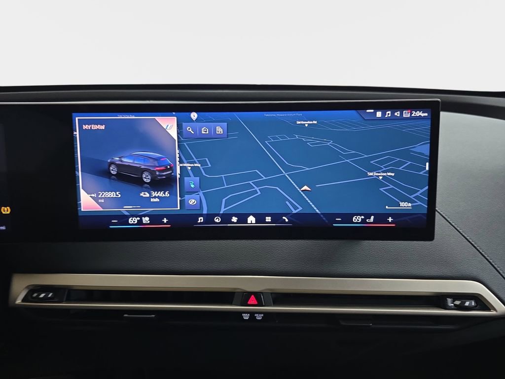 Used 2024 BMW iX xDrive50 w/ Premium Package image 23