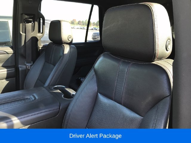 Used 2022 Chevrolet Tahoe RST w/ Luxury Package AWD/4WD image 3