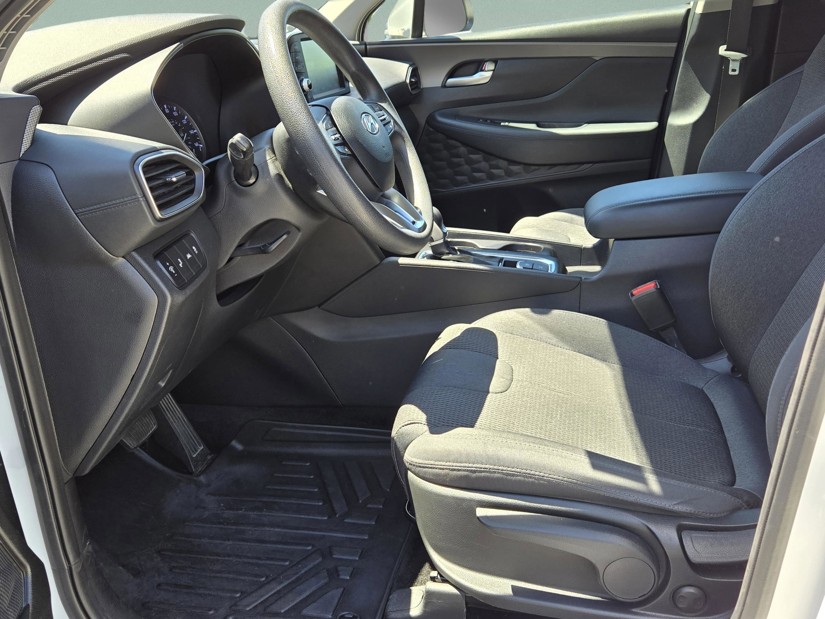 Used 2019 Hyundai Santa Fe SE FWD image 27