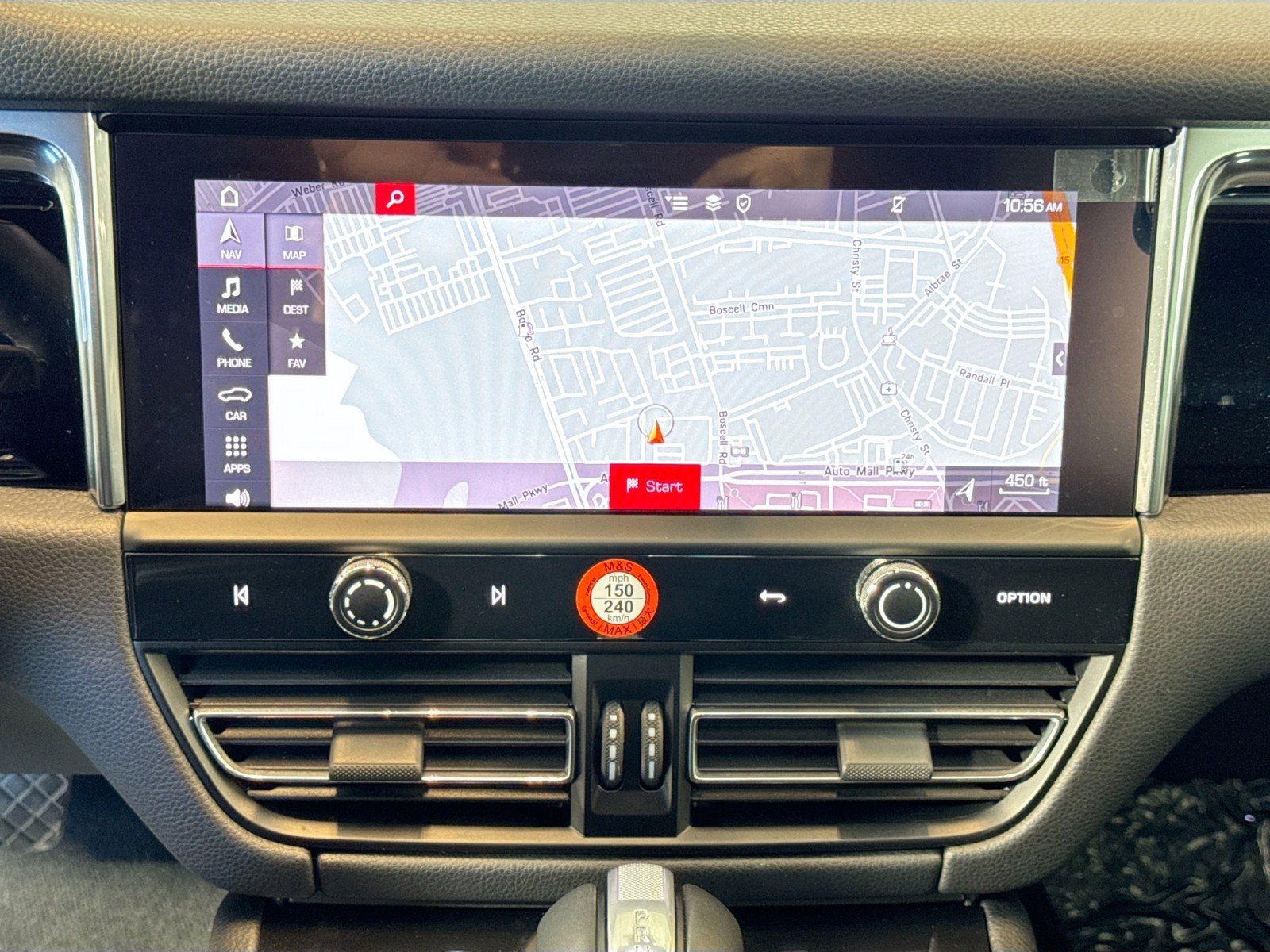 Certified 2025 Porsche Macan image 15