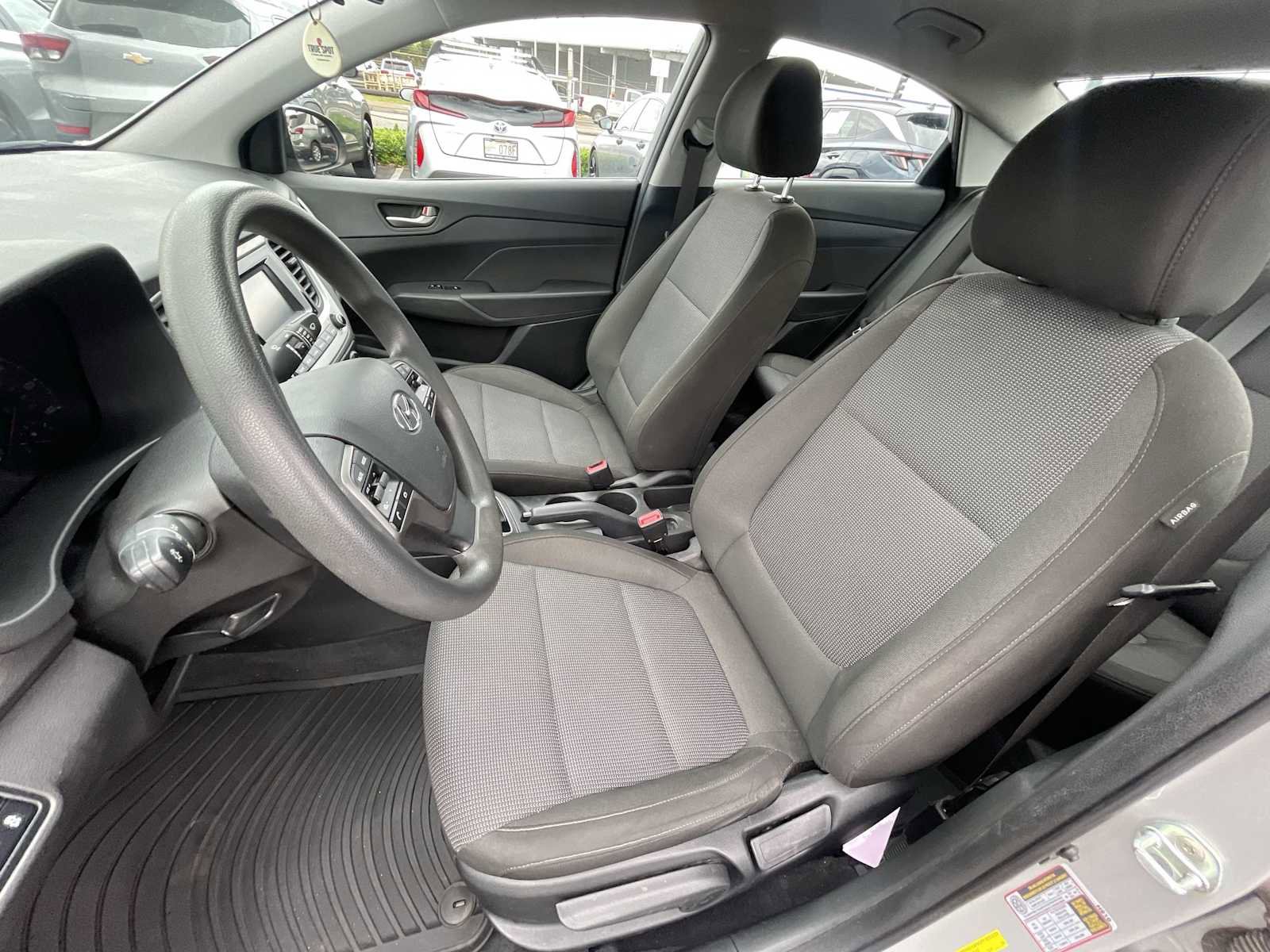 Used 2022 Hyundai Accent SE image 13