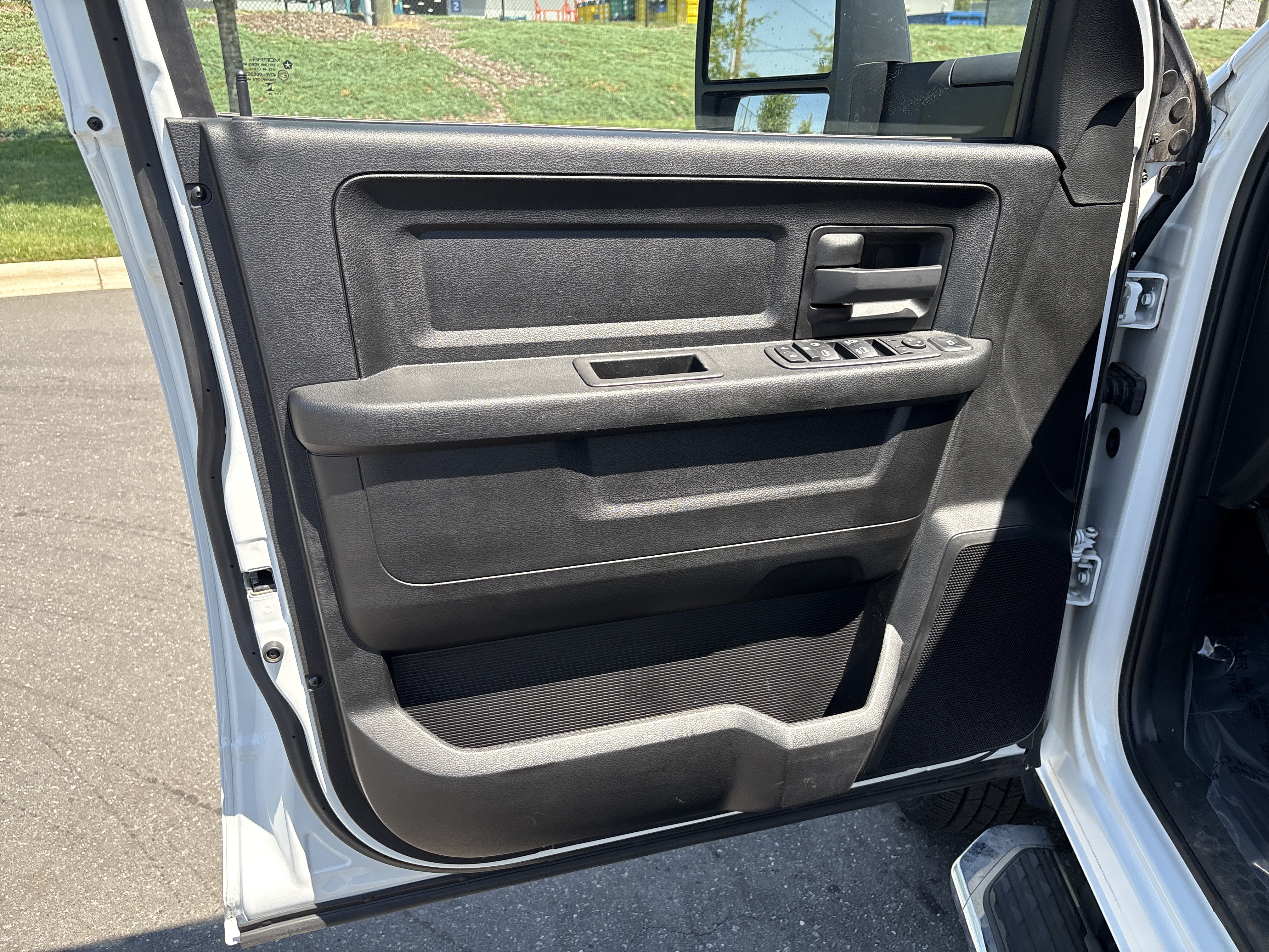 Certified 2024 RAM 3500 Tradesman w/ Chrome Appearance Group AWD/4WD image 15