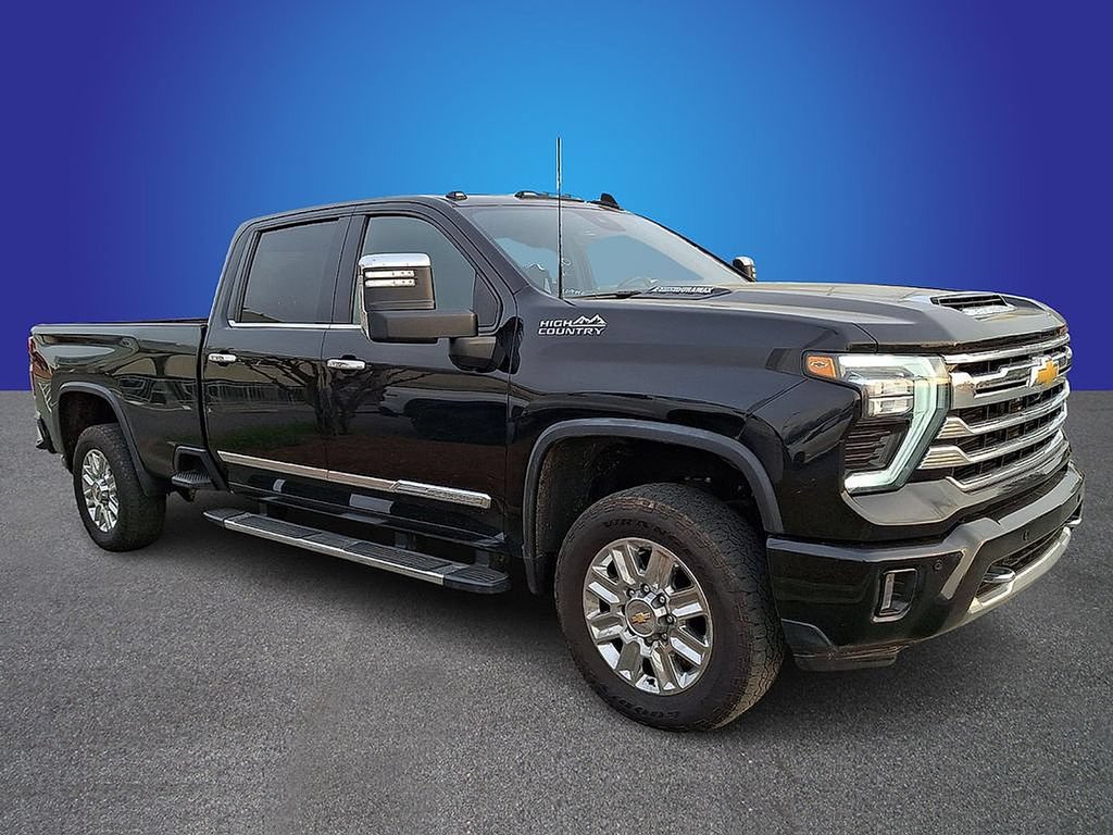 Used 2024 Chevrolet Silverado 3500 High Country w/ High Country Premium Package AWD/4WD image 3
