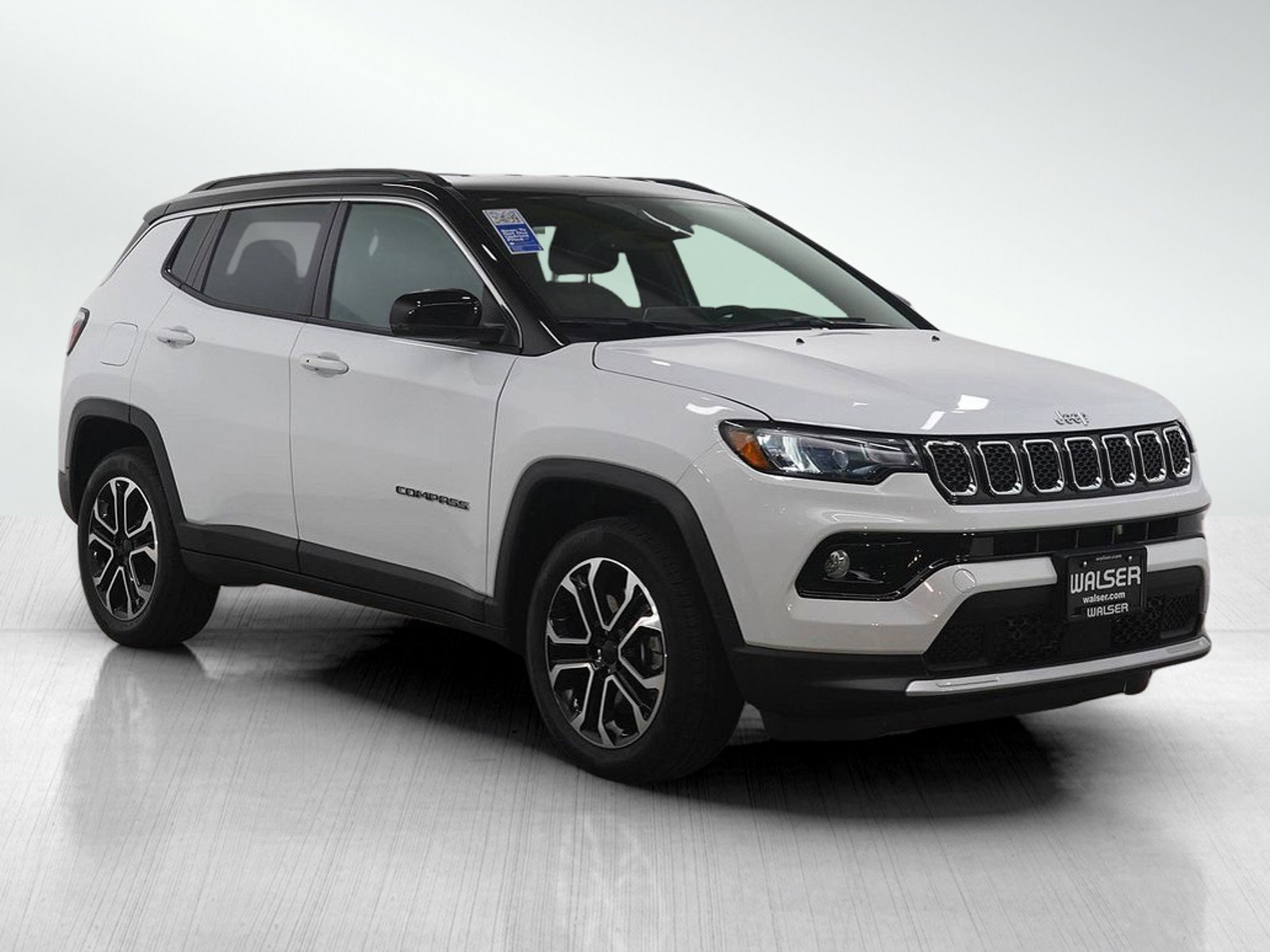 Used 2024 Jeep Compass Limited image 7