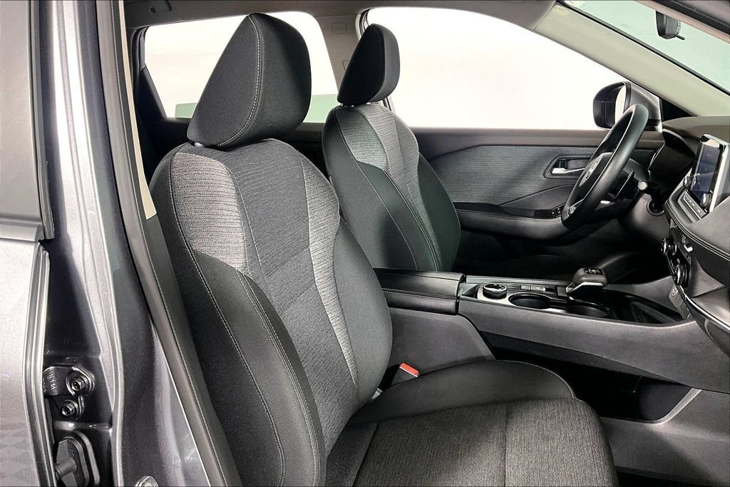 Used 2023 Nissan Rogue SV AWD/4WD image 7