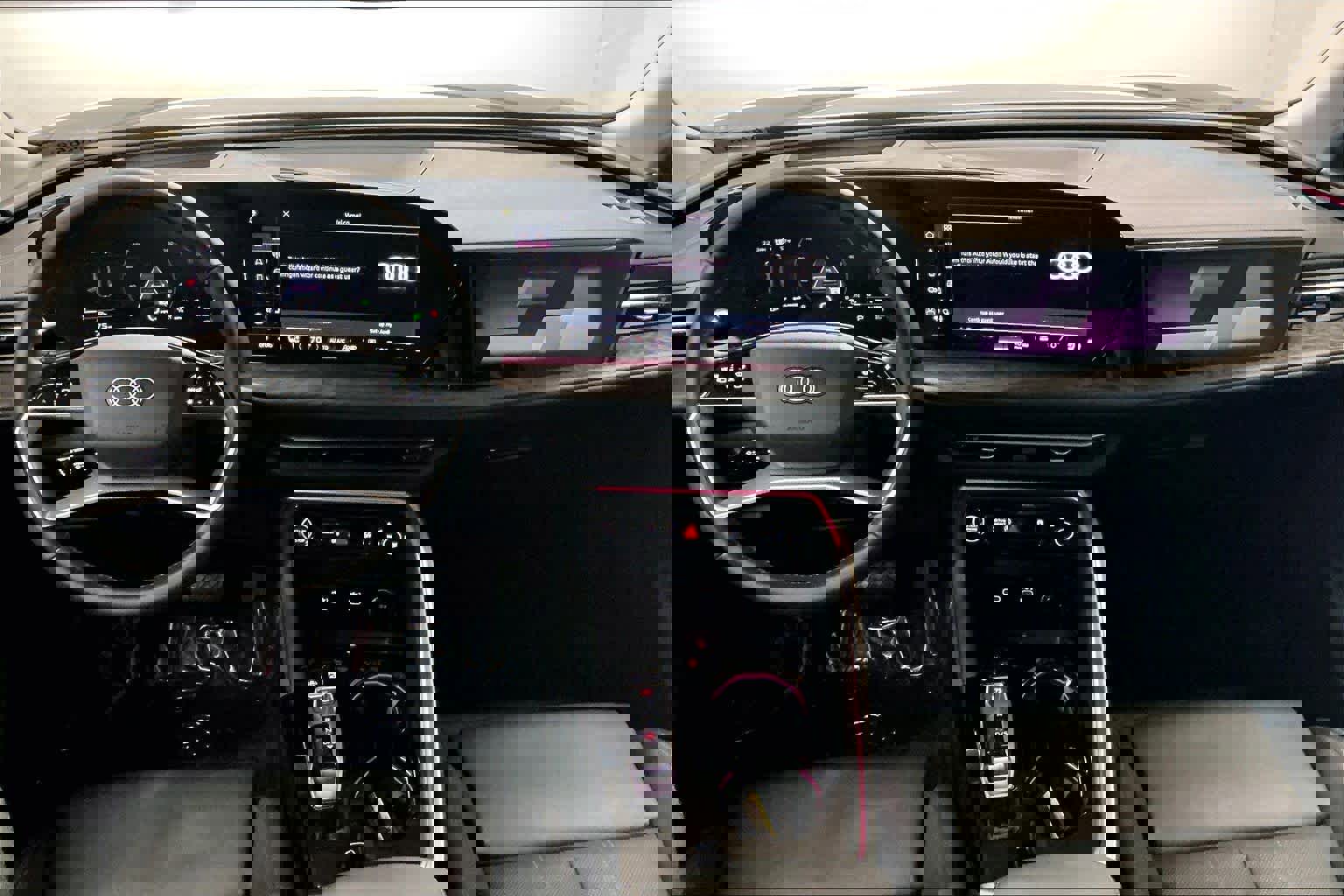 Certified 2025 Audi Q5 Prestige image 18