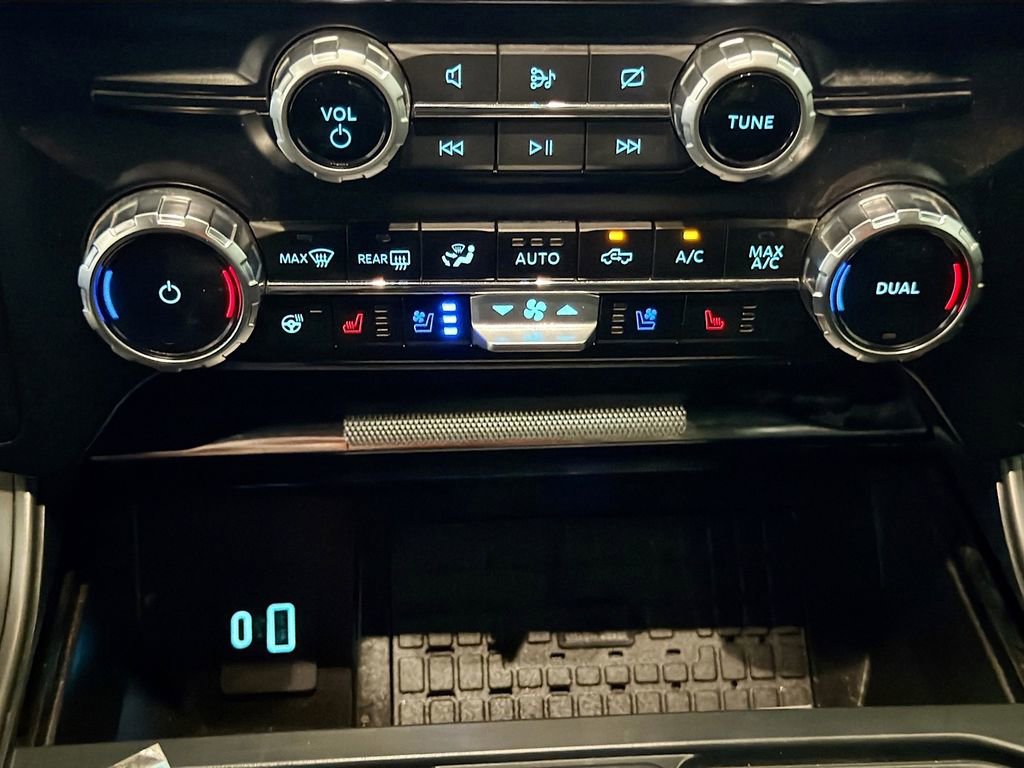 Used 2024 Ford F150 Lariat w/ Equipment Group 502A High AWD/4WD image 11