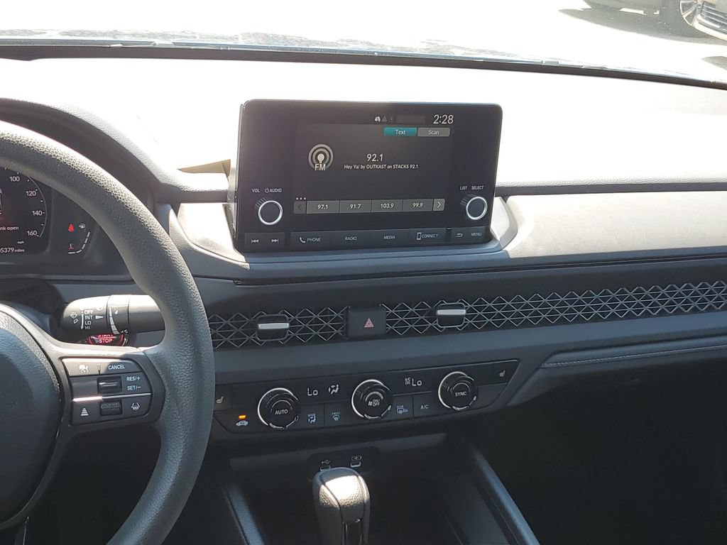 Used 2025 Honda Accord SE image 25