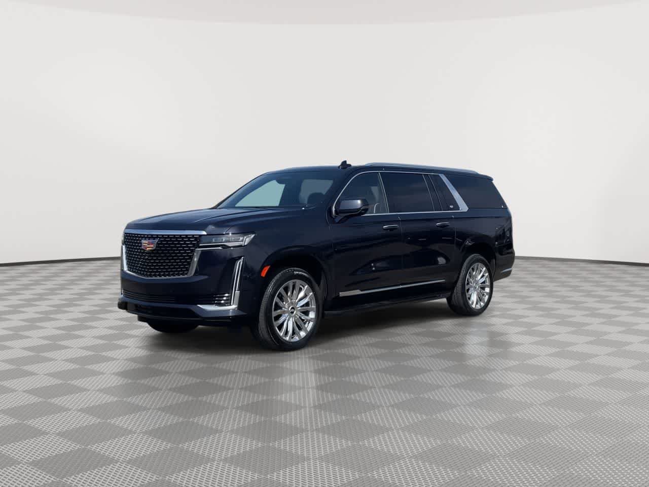 Used 2024 Cadillac Escalade ESV Premium Luxury image 4