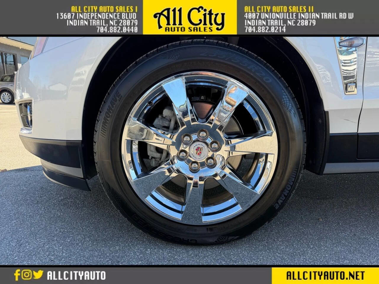 Used 2010 Cadillac SRX Premium image 29