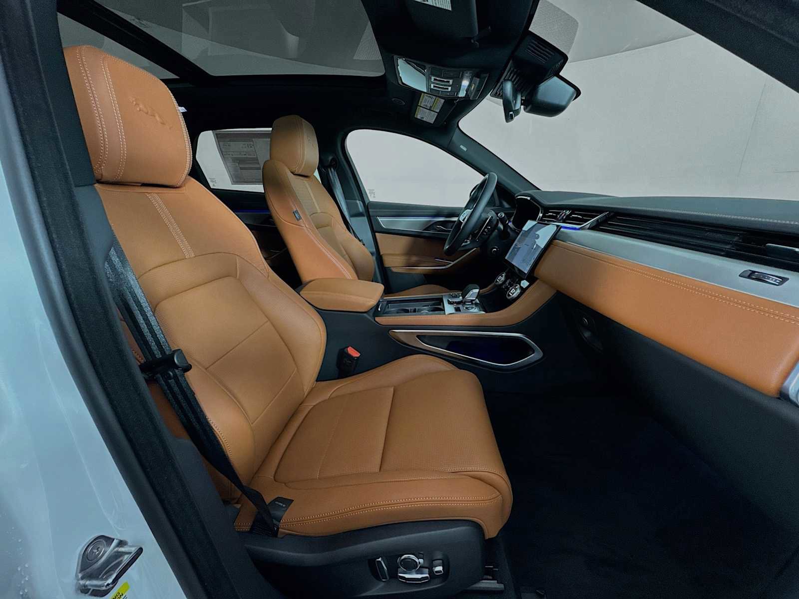 New 2026 Jaguar F-PACE R-Dynamic S AWD/4WD image 28