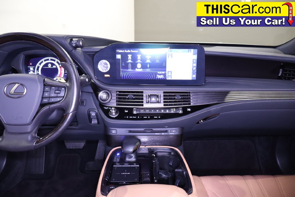 Used 2022 Lexus LS 500 w/ Interior Upgrade Package RWD image 32