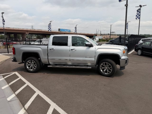 Used 2015 GMC Sierra 1500 SLT w/ SLT Crew Cab Value Package RWD image 23