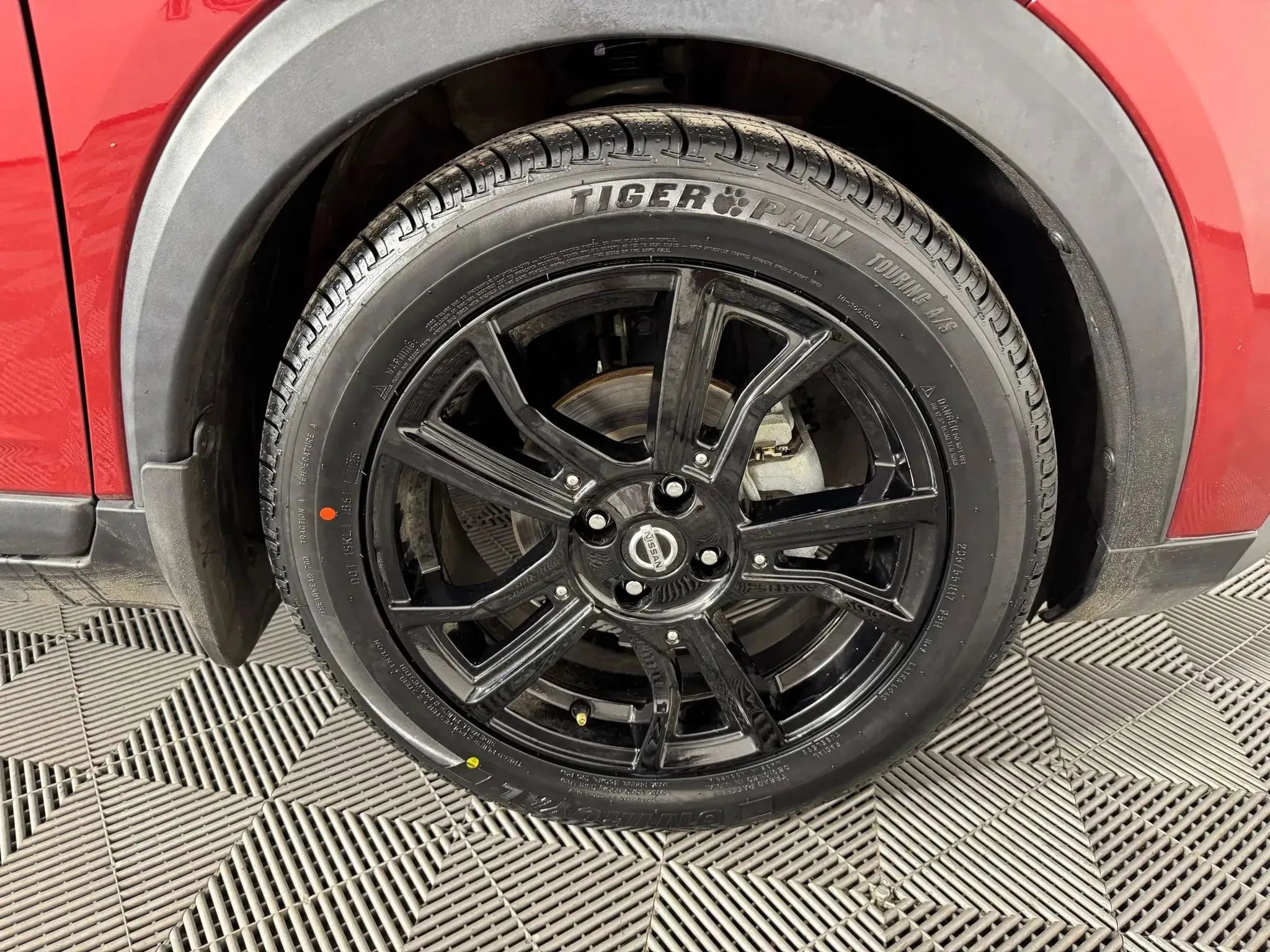 Used 2020 Nissan Kicks SR image 43