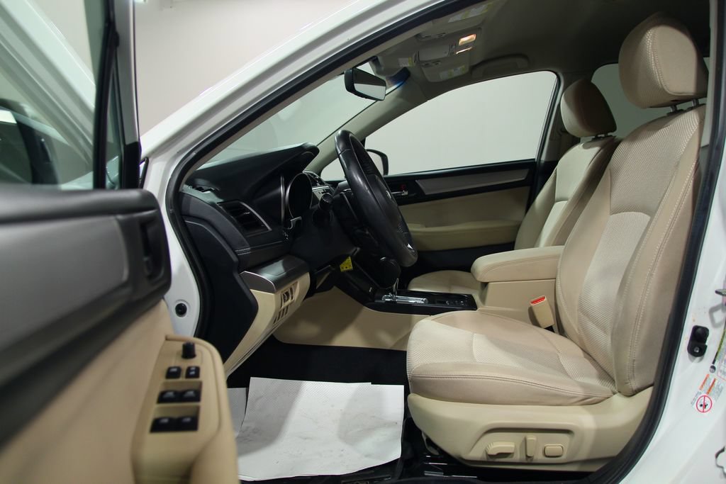 Used 2019 Subaru Outback 2.5i Premium AWD/4WD image 4