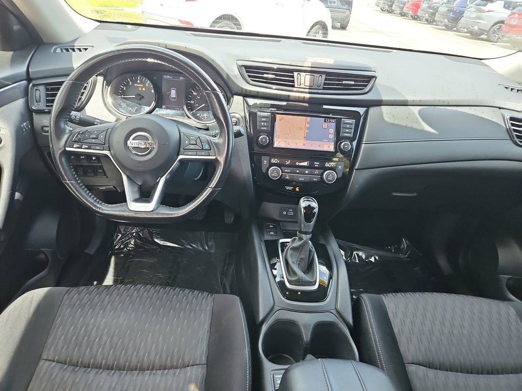 Used 2019 Nissan Rogue SV w/ Premium Package image 10