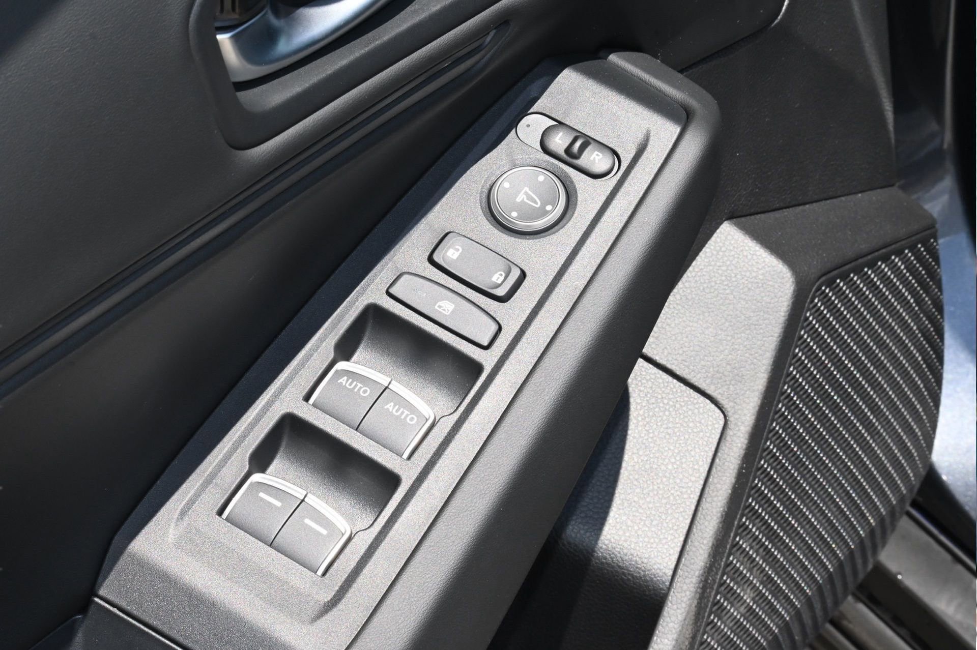 Used 2025 Honda Accord SE image 19