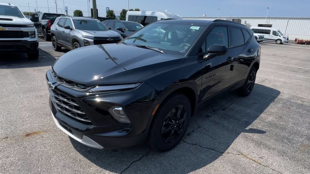 New 2026 Chevrolet Blazer LT w/ Convenience Package FWD image 6
