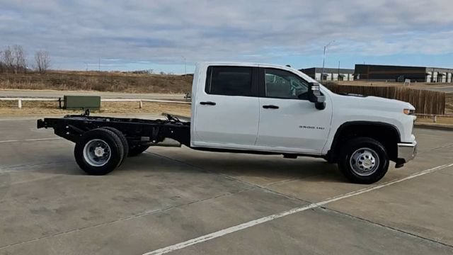 New 2026 Chevrolet Silverado 3500 W/T AWD/4WD image 9