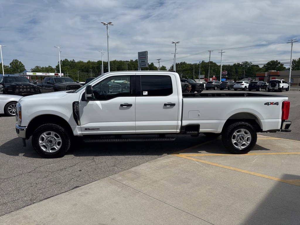 Used 2024 Ford F250 XLT AWD/4WD image 11