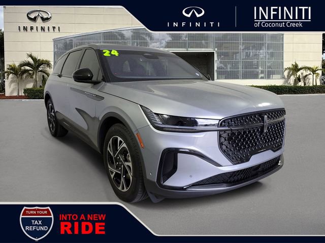 Used 2024 Lincoln Nautilus Premier w/ Jet Appearance Package image 1