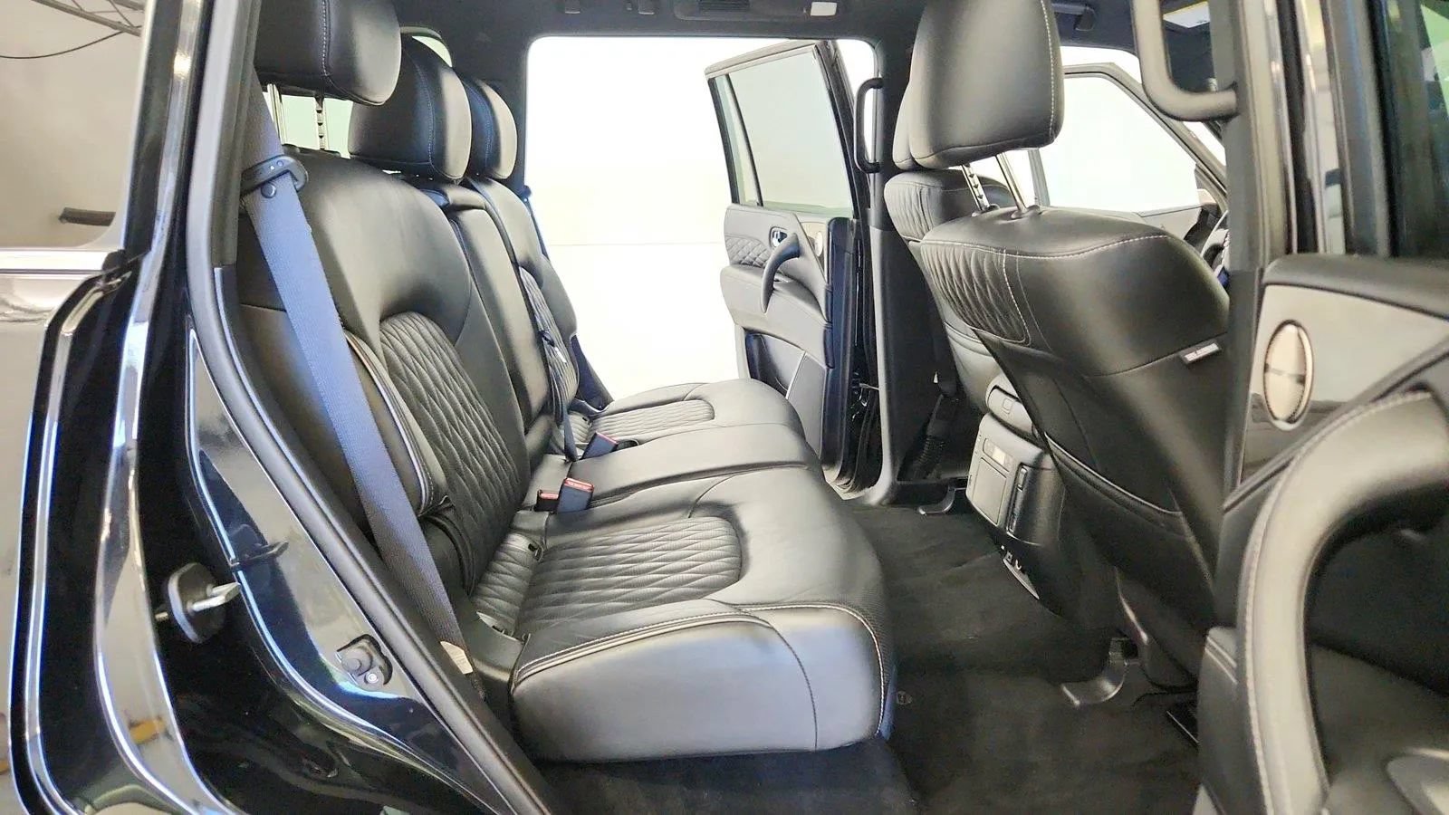 Used 2024 INFINITI QX80 Sensory w/ Cargo Package AWD/4WD image 31
