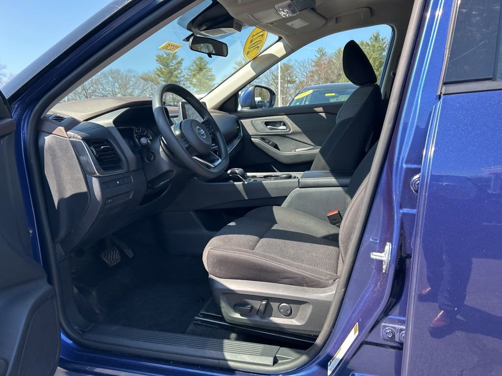 Certified 2021 Nissan Rogue SV image 13