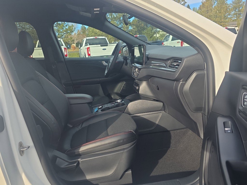 New 2026 Ford Escape ST-Line w/ Tech Pack #1 image 9