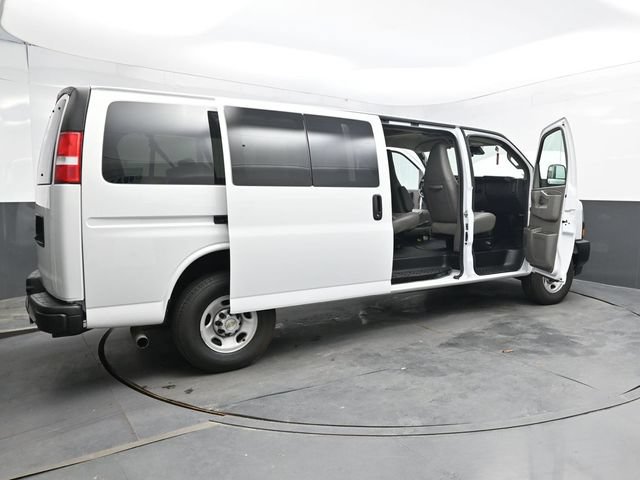 Used 2024 Chevrolet Express 3500 LS RWD image 46