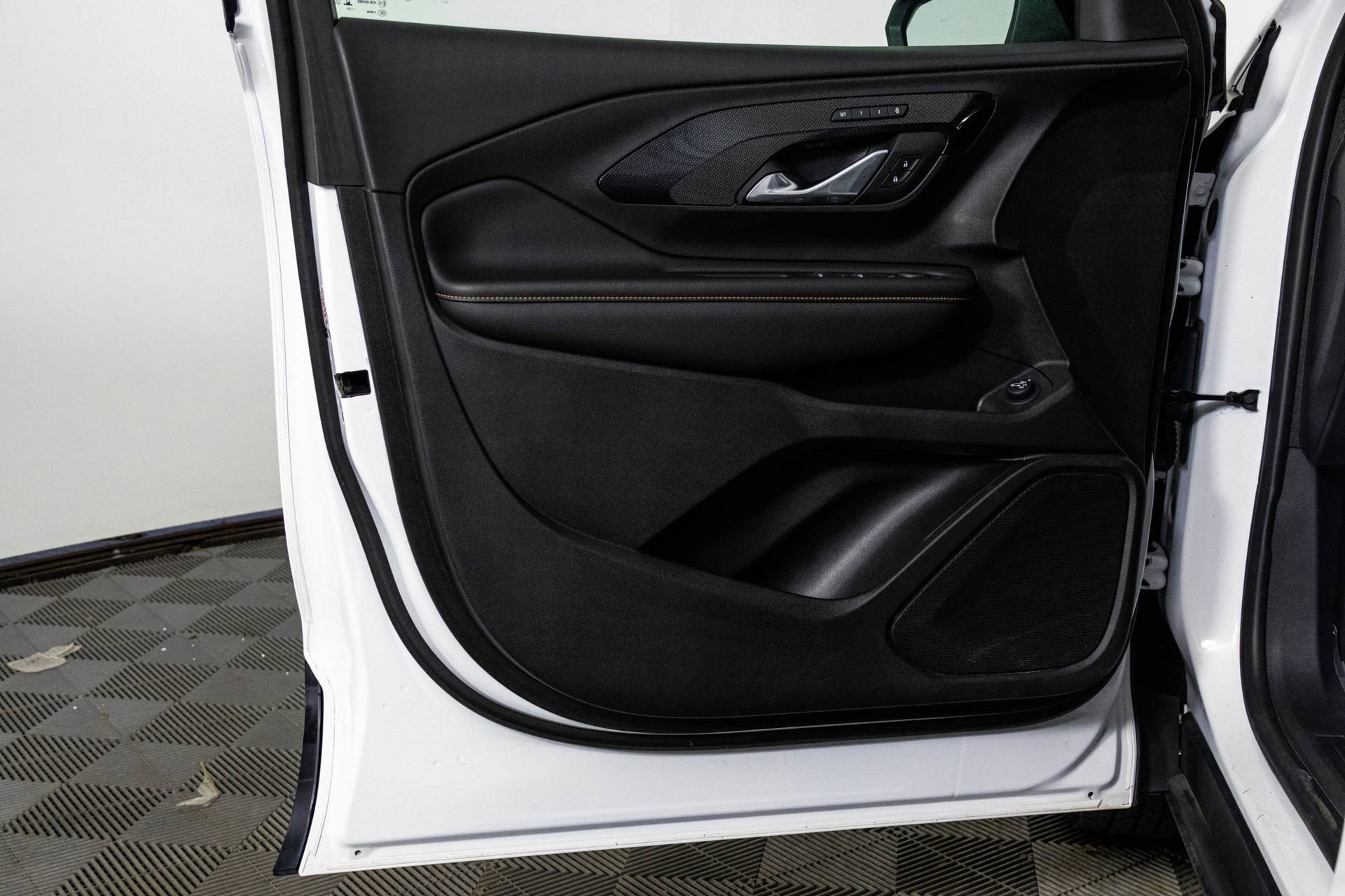 Certified 2023 GMC Terrain AT4 image 33