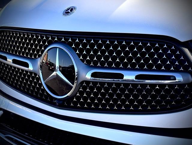 New 2026 Mercedes-Benz GLC 300 4MATIC image 3