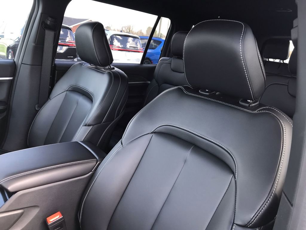 New 2026 Jeep Grand Cherokee L Limited image 11