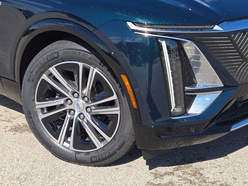 New 2026 Cadillac Lyriq Premium Luxury image 3