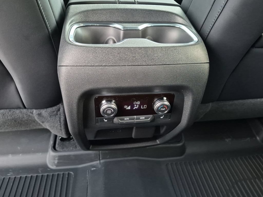 New 2027 GMC Acadia Elevation w/ Elevation Premium Package AWD/4WD image 23