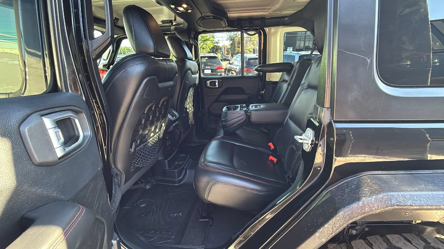 Used 2019 Jeep Wrangler Unlimited Rubicon AWD/4WD image 12