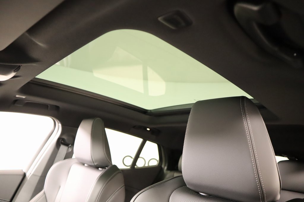 New 2026 BMW X2 xDrive28i w/ Technology Package image 17