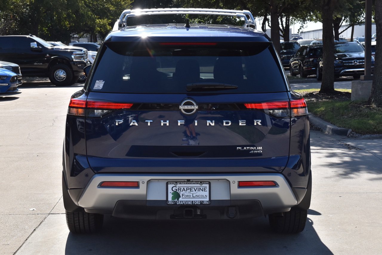 Used 2022 Nissan Pathfinder Platinum w/ Lighting Package (N93) AWD/4WD image 9