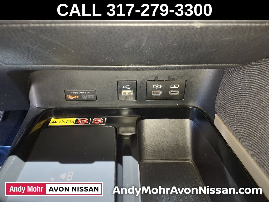 Used 2025 Toyota Camry LE FWD image 27
