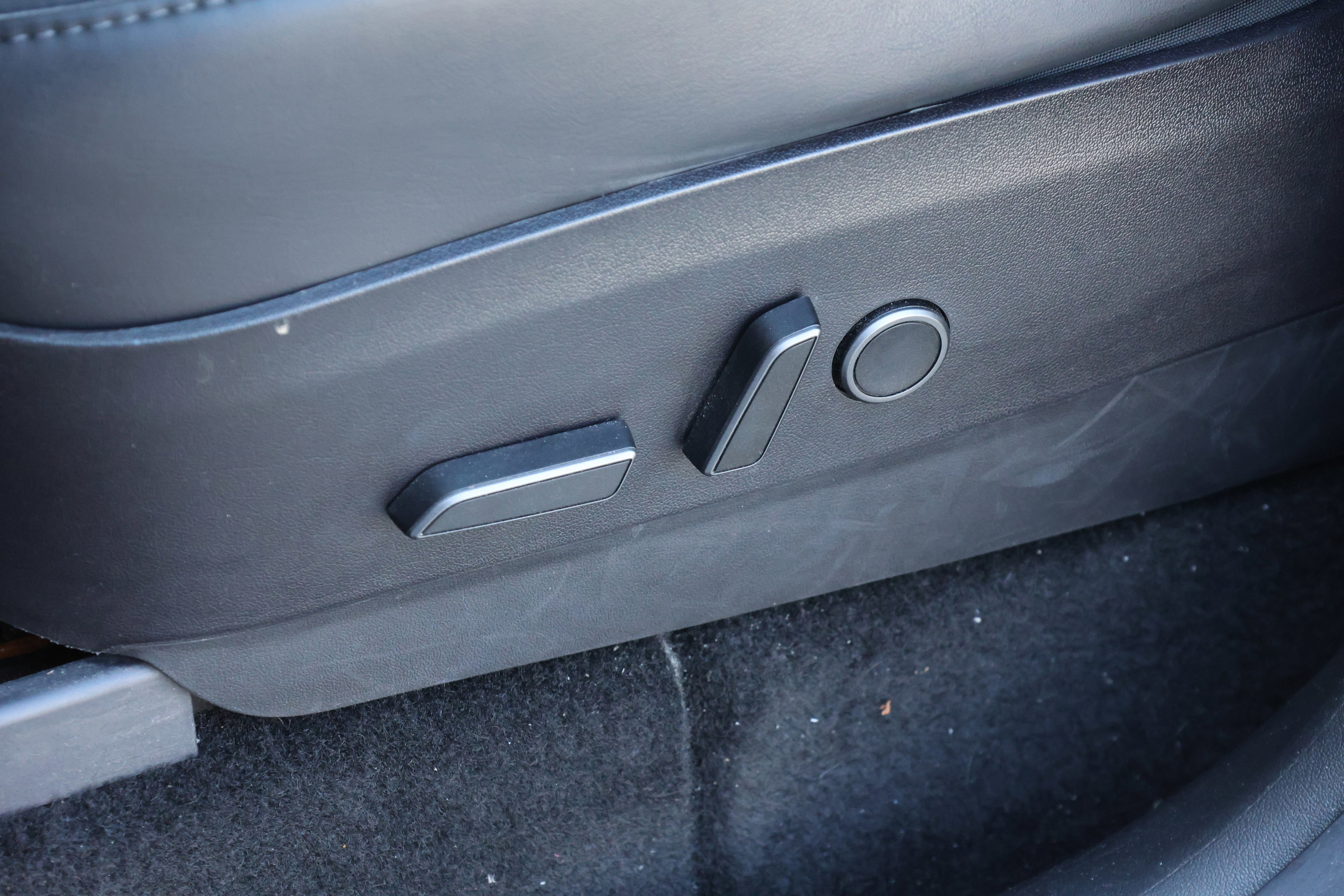 Used 2021 Tesla Model Y Long Range image 28