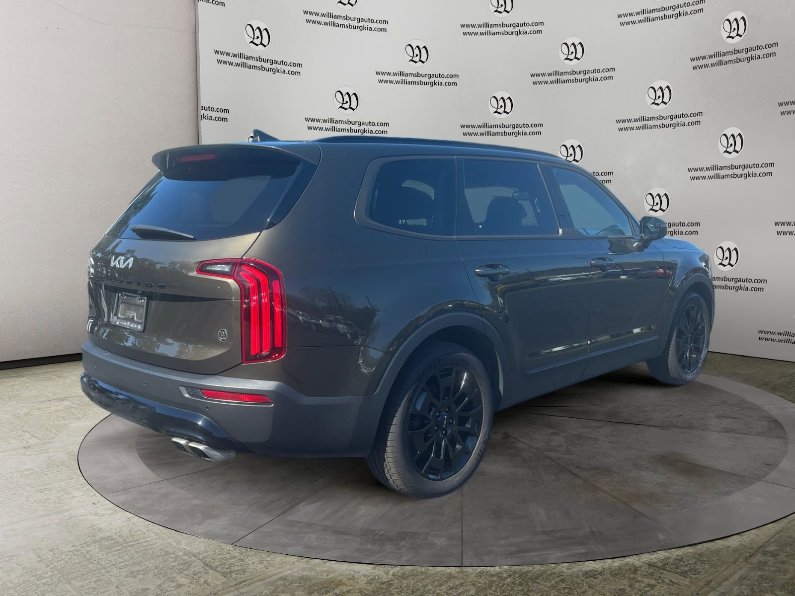 Used 2022 Kia Telluride SX w/ SX Prestige Package image 5