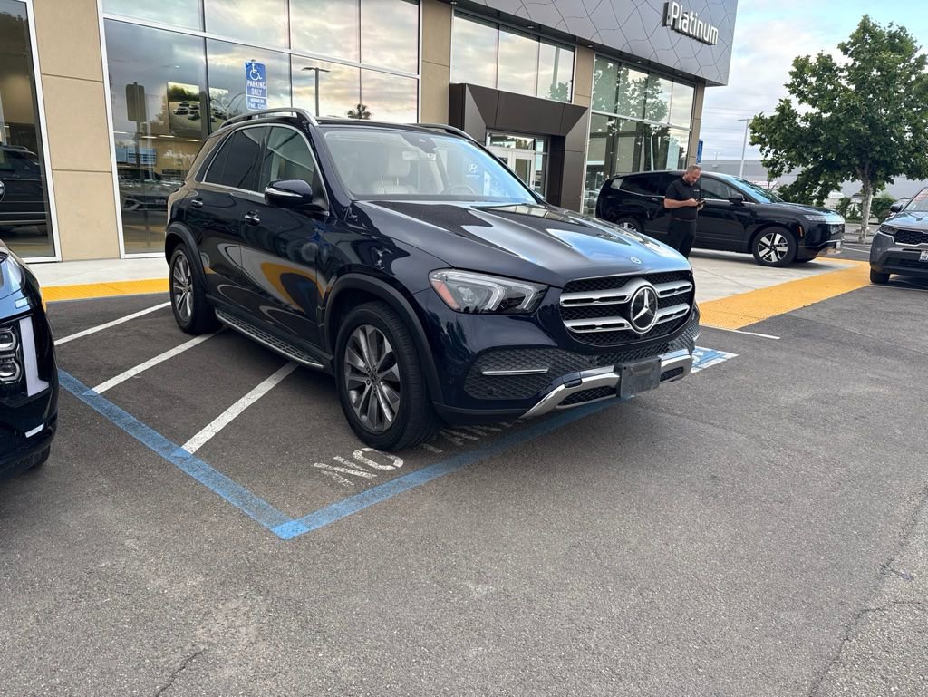 Used 2020 Mercedes-Benz GLE 350 4MATIC image 3