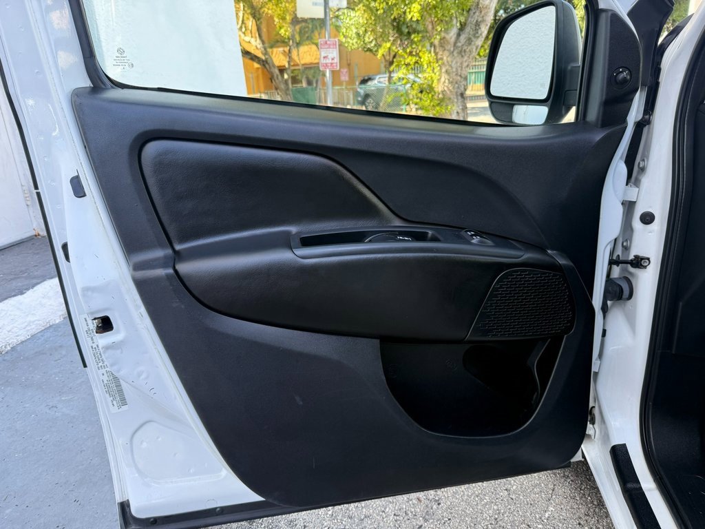 Used 2016 RAM ProMaster City Tradesman SLT w/ Rear Back-up Camera Group image 9