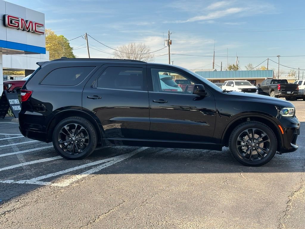 Used 2023 Dodge Durango GT image 4