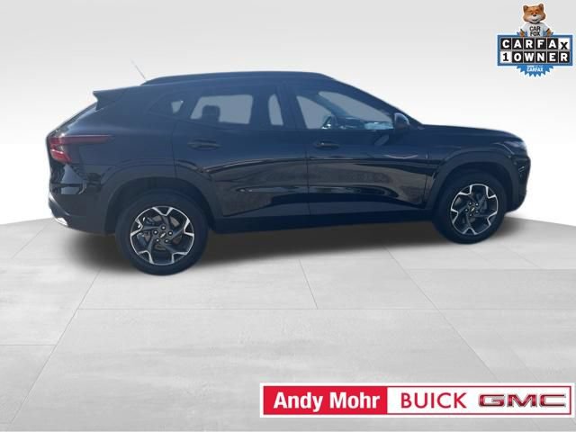 Used 2025 Chevrolet Trax LT w/ Driver Confidence Package FWD image 16