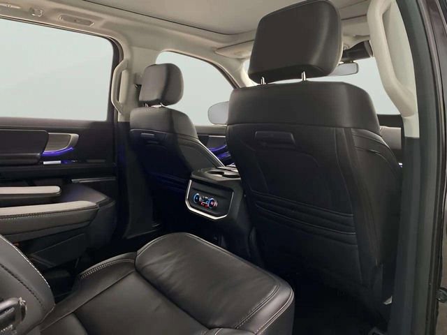 Used 2025 Ford Expedition Platinum AWD/4WD image 77