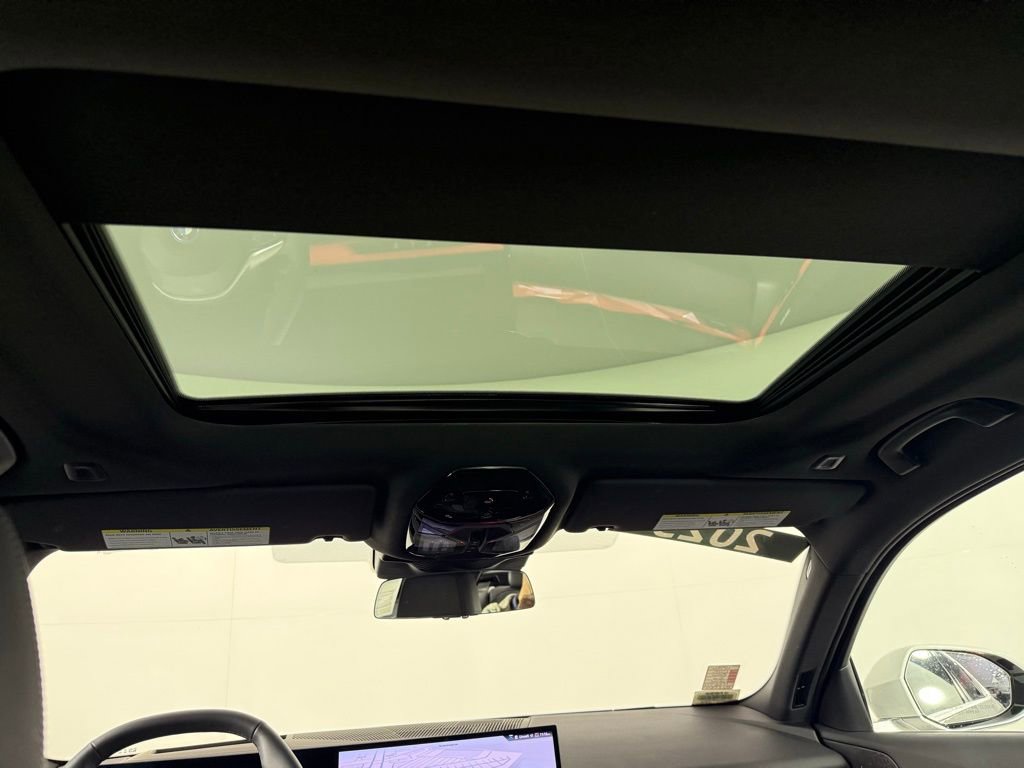 Used 2025 BMW i5 xDrive40 w/ M Sport Package image 23