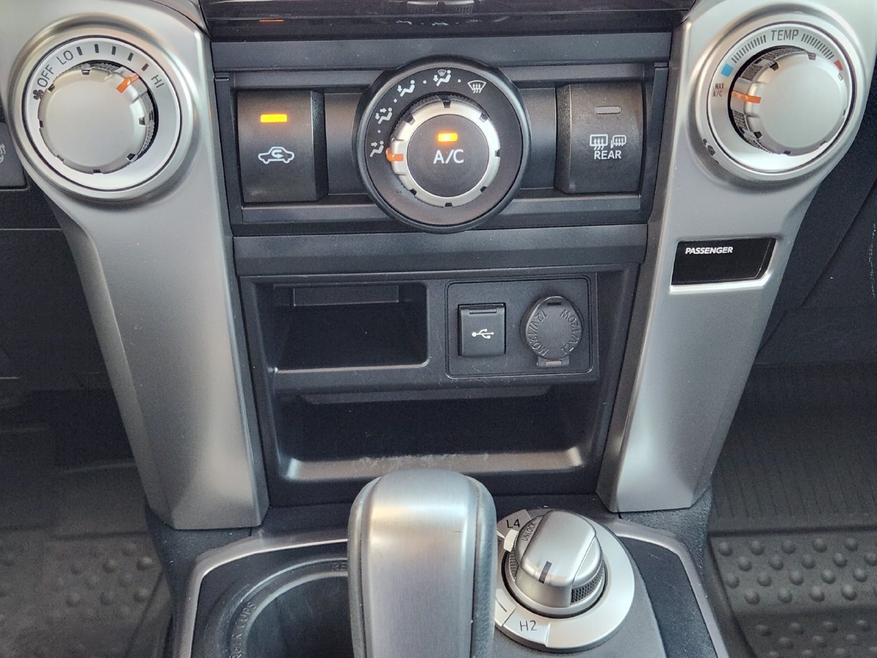 Used 2024 Toyota 4Runner SR5 Premium w/ Moonroof Package AWD/4WD image 18