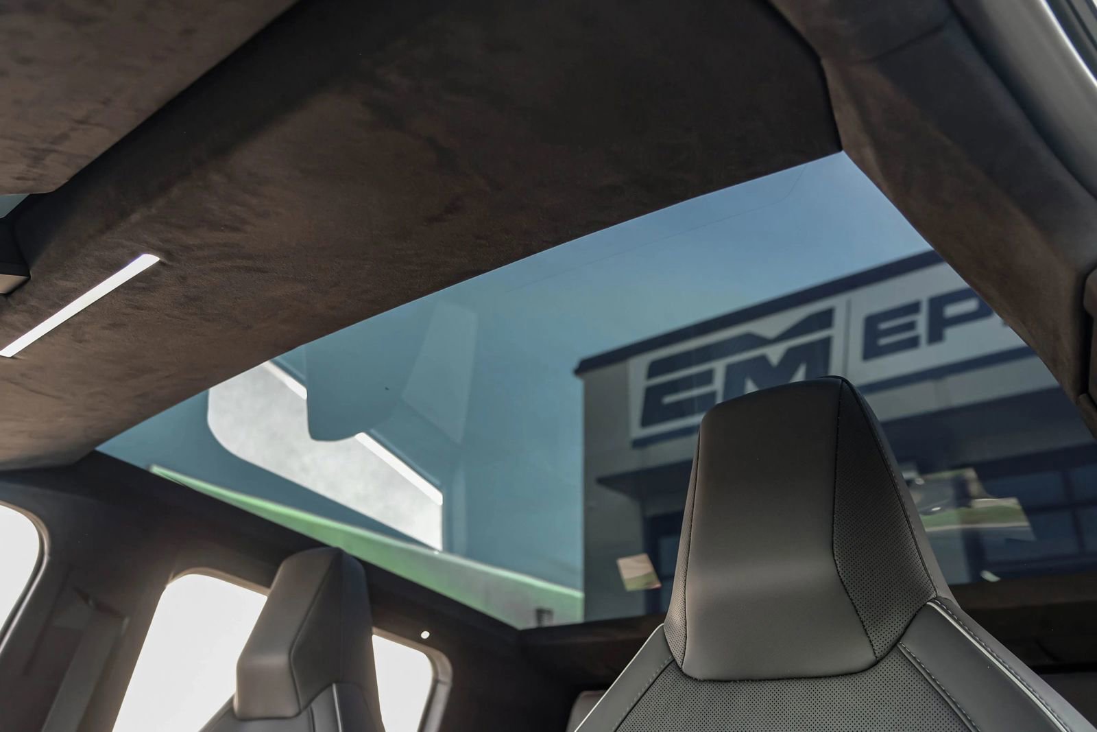 Used 2024 Tesla Cybertruck Cyberbeast AWD/4WD image 4